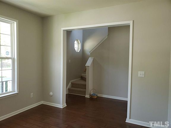4th image of 9 Crescent Hill Ct