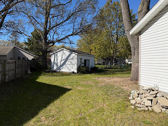 4th image of 1318 Morgan Ave