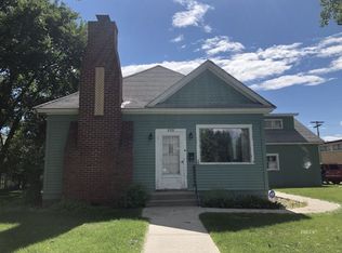 490 N 13th Ave, Forsyth, MT 59327