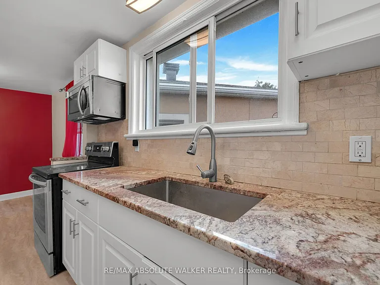 131 Dagmar Ave #3 — Photo 9