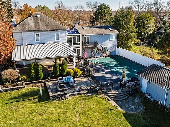 3rd image of 695 Cedar Grove Rd