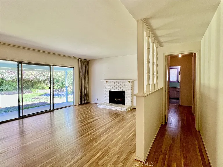 2408 S 8th Ave — Photo 4