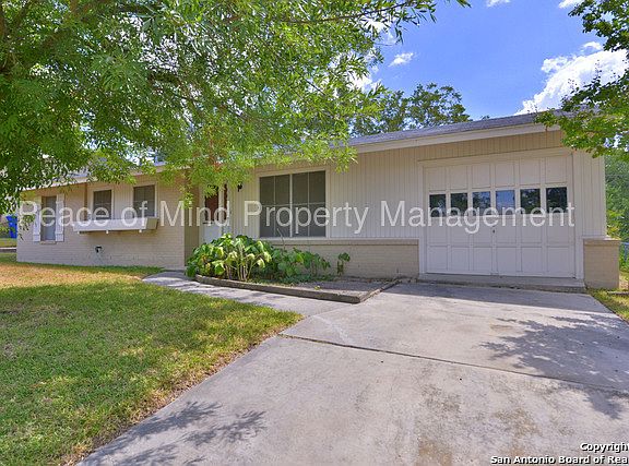 2nd image of 1706 Merriford Ln