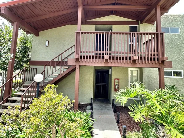 1000 W Macarthur Blvd APT 80, Santa Ana, CA 92707