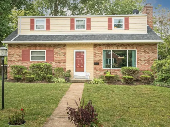 60 Wilshire Ter, Saint Louis, MO 63119