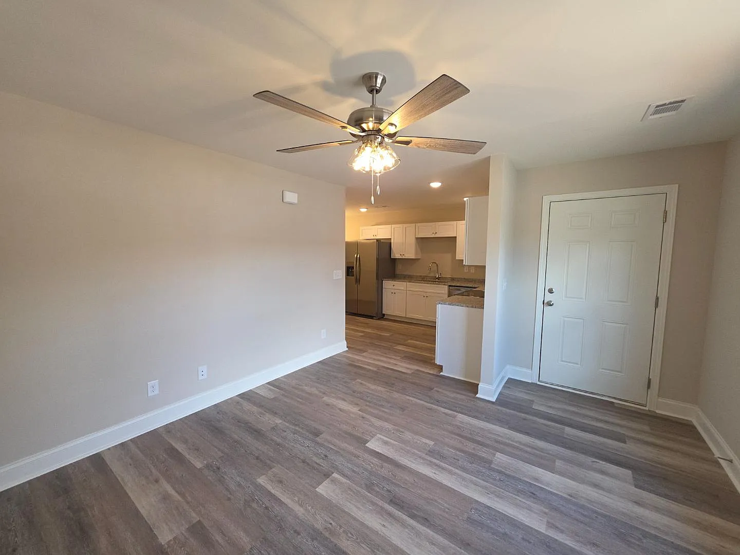 212B Tabor Drive Unit 3B - 212B Tabor Dr Unit 3B — Photo 4