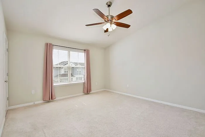 3924 Plainview Dr — Photo 16