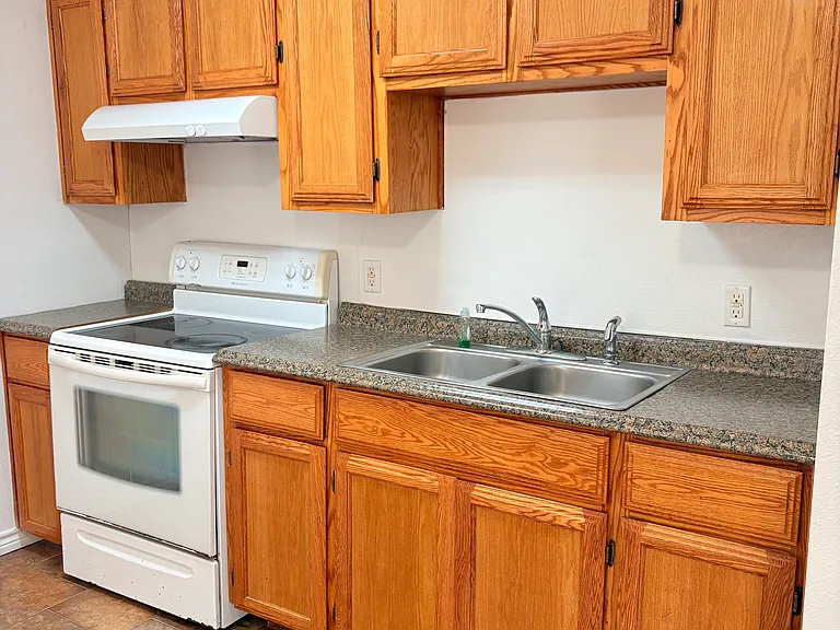 1240 E Nettie Ave — Photo 9