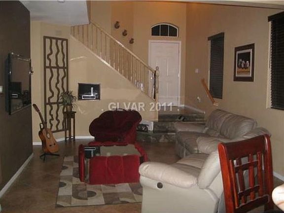 4th image of 6339 Foxlyn Ave