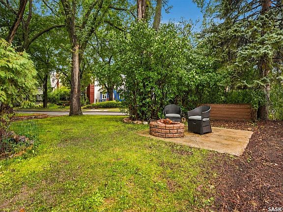 3rd image of 131 Connaught Crescent