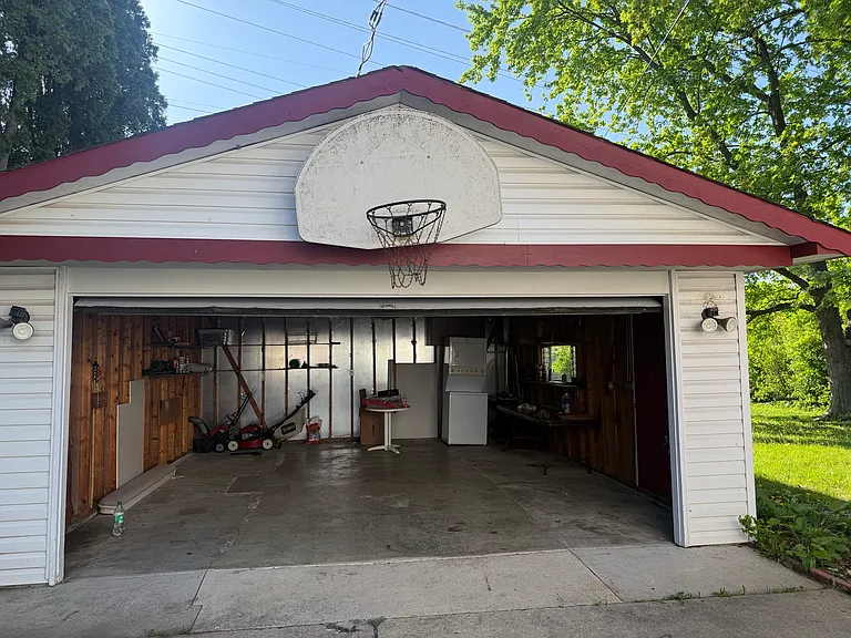 320 Hemlock Ave — Photo 11