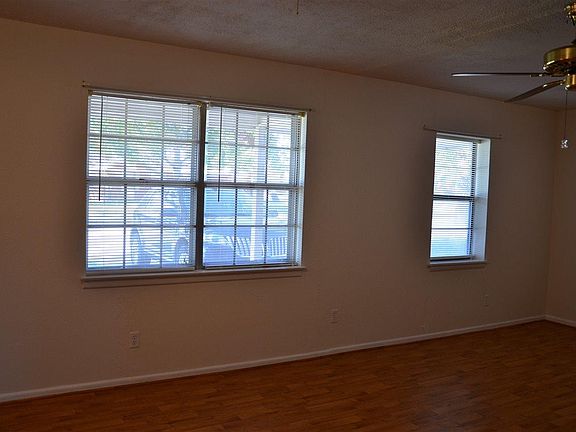 2nd image of 1803 Eden Ln