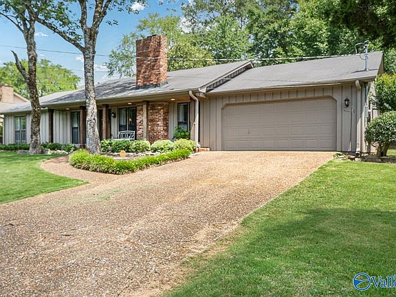 2nd image of 914 Way Thru The Woods SW