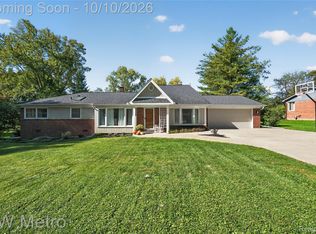 24723 Westmoreland Dr, Farmington Hills, MI 48336