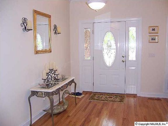 3rd image of 2105 Oak Dr