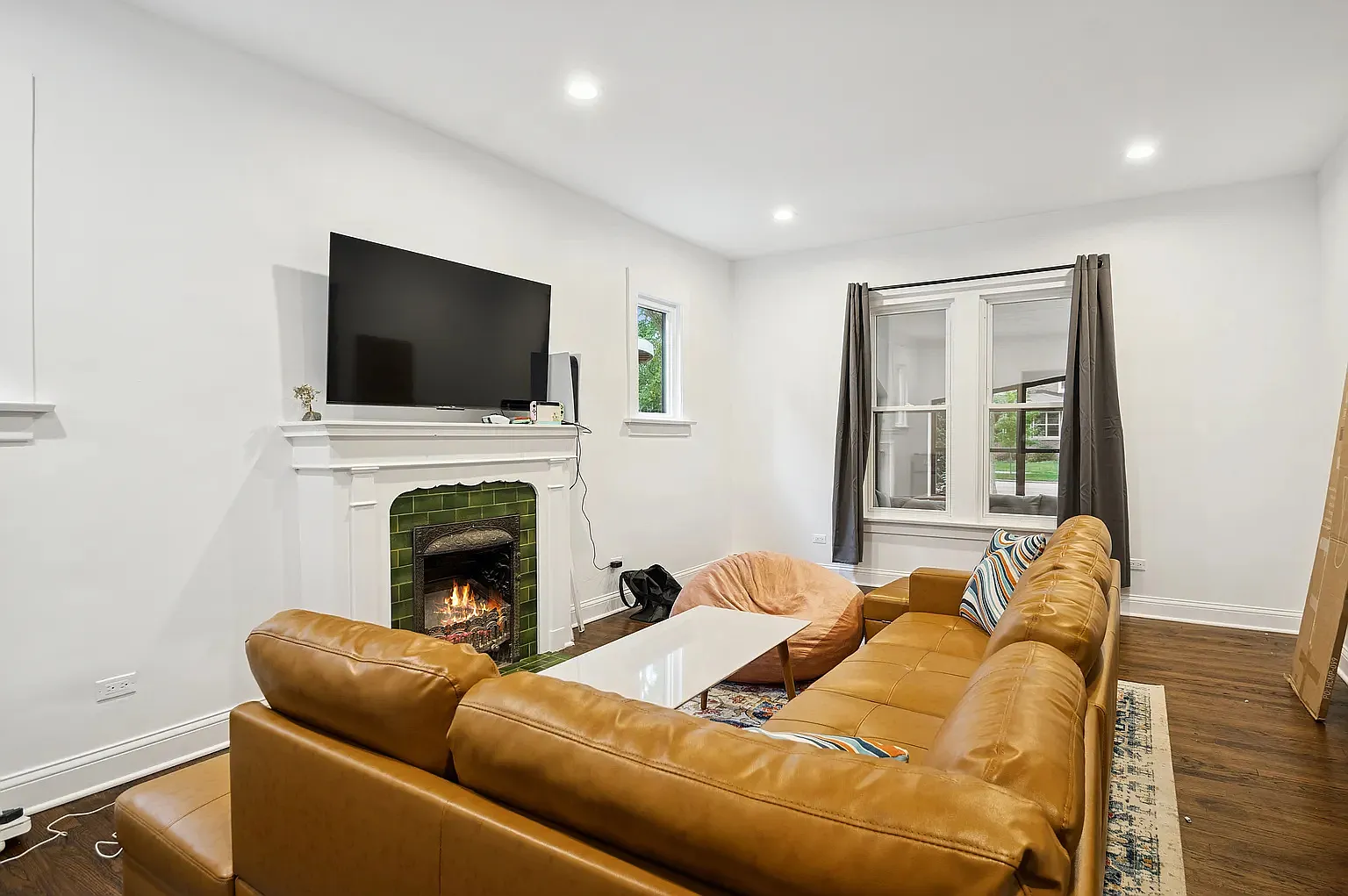 7 bed, 3443 sqft, $1,000 — Photo 4