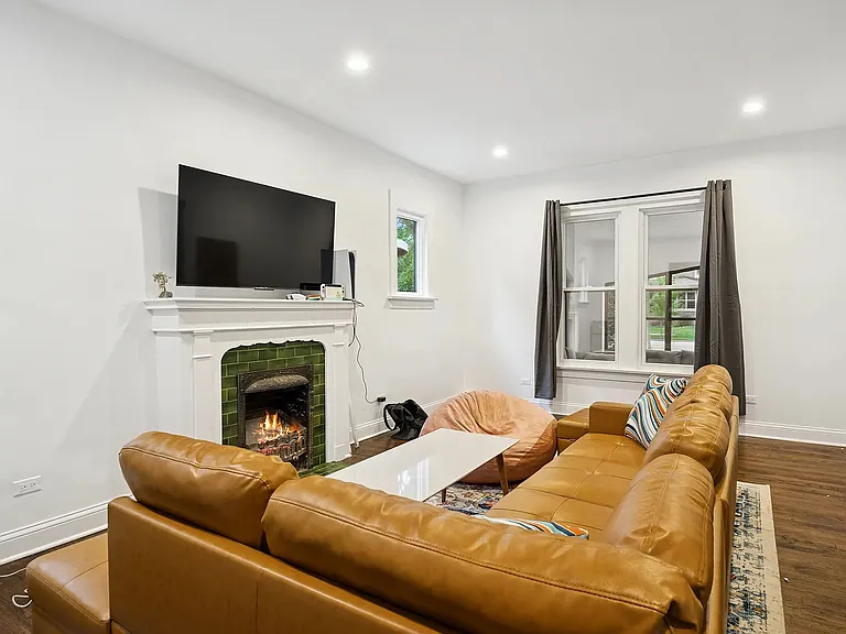 2310 Ridge Ave — Photo 4