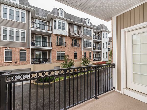 5th image of 44 Shady Ln