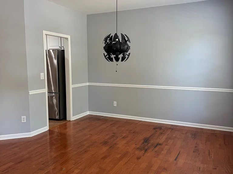185 Galecrest Dr — Photo 3