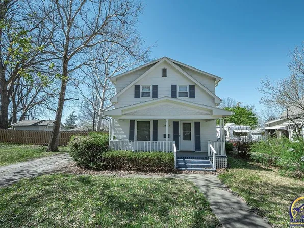 2823 SE Illinois Ave, Topeka, KS 66605