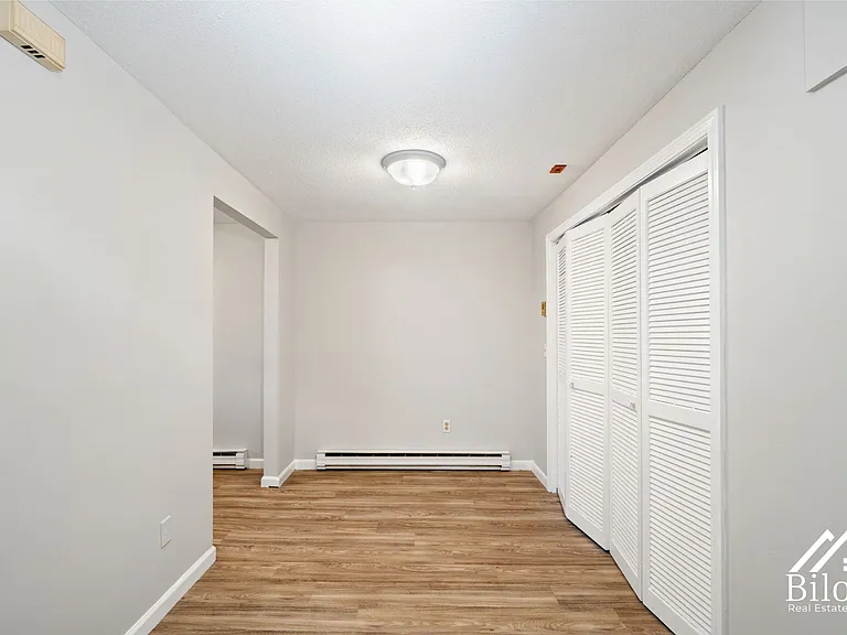 242 Waterman Avenue — Photo 11