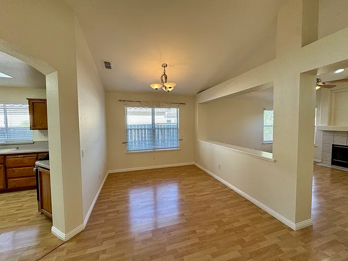 9101 Redwater Dr — Photo 8