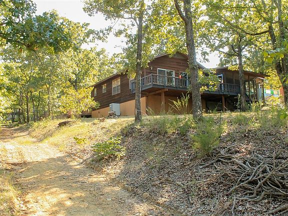 Image 2: Back of home,