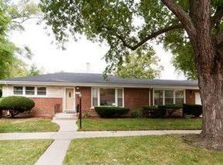 3920 Greenleaf St, Skokie, IL 60076