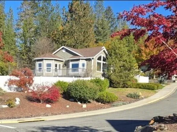 212 Wagon Wheel Dr, Grants Pass, OR 97527