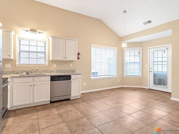 4th image of 2186 Berry Bush Ln