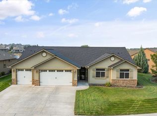 2930 Crosswater Loop, Richland, WA 99352
