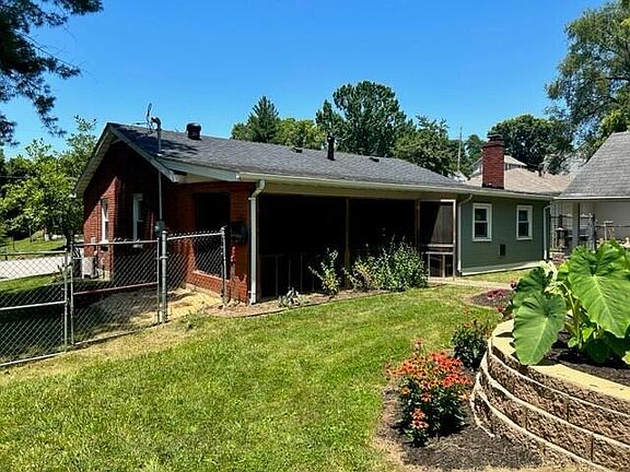 2nd image of 133 Lincoln Dr