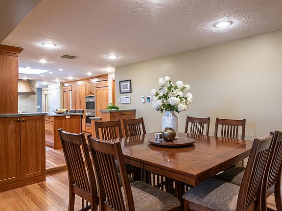 3rd image of 5309 S Baywood Cir