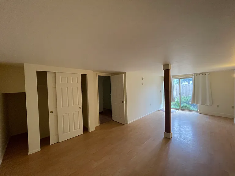 2376 Lk Wood Blvd — Photo 29