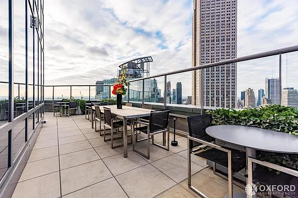 Rented by Oxford Property Group | media 3