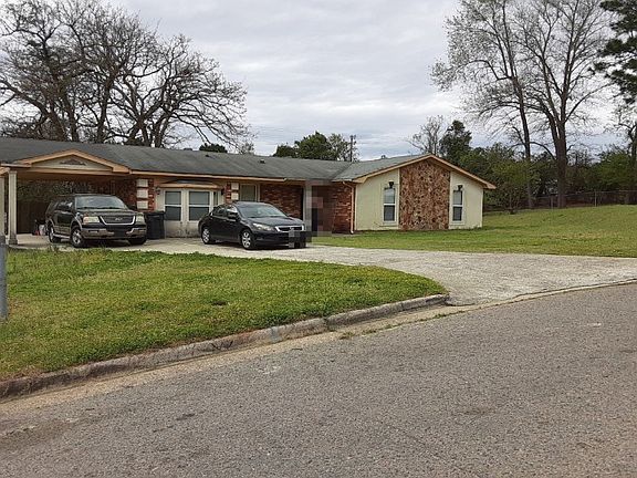 3rd image of 2804 Woodcock Ct
