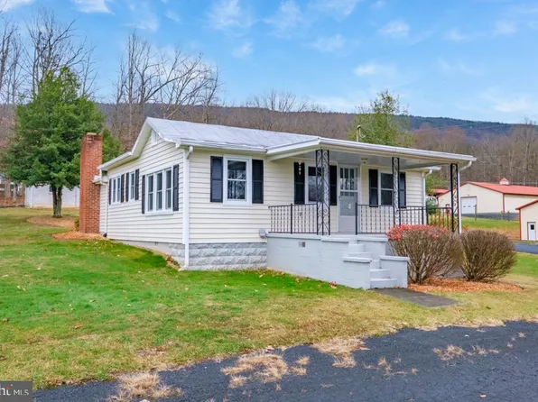 12 2nd St, New Market, VA 22844