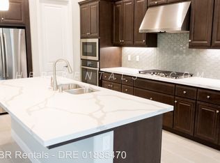 583 W Warren Dr, Mountain House, CA 95391