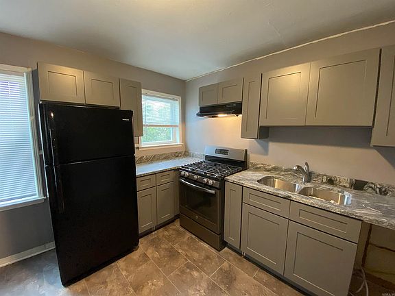 5th image of 317 W I And 319 Ave #317