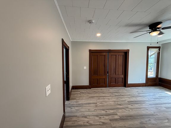3rd image of 167 County St #2