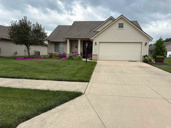 1524 Chesnee Ln, New Haven, IN 46774