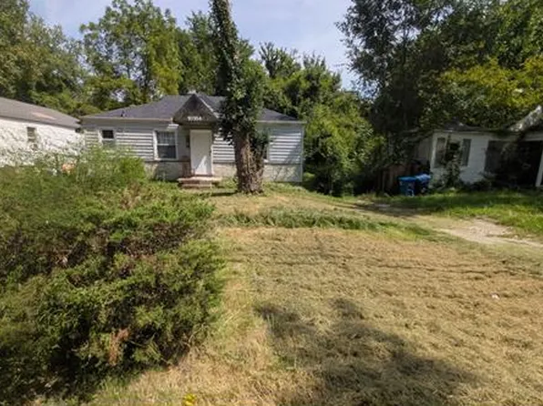 10184 Winkler Dr, Saint Louis, MO 63136
