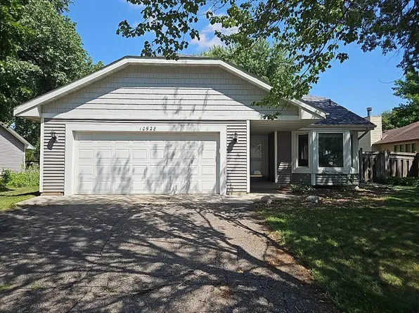 10928 Rhode Island Cir N, Champlin, MN 55316