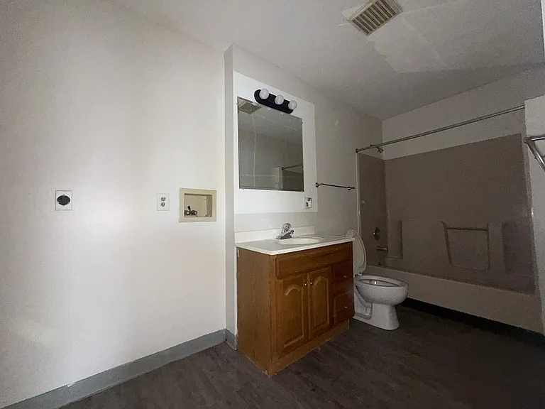 24 Delaware St #2 — Photo 8