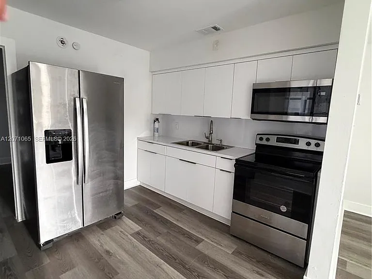 706 S F St #N — Photo 3