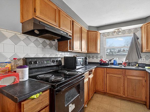 3rd image of 5710 Russett Road