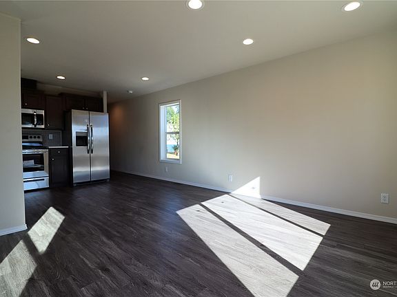 5th image of 18222 35th Avenue S #361