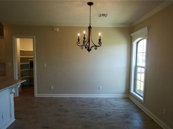 3rd image of 877 Eve Elizabeth Ln
