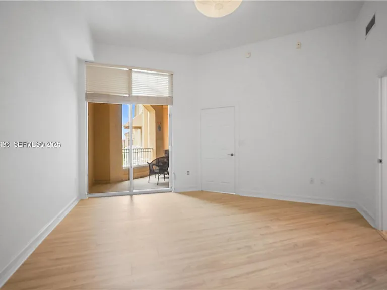 3001 NE 185th St #716 — Photo 42