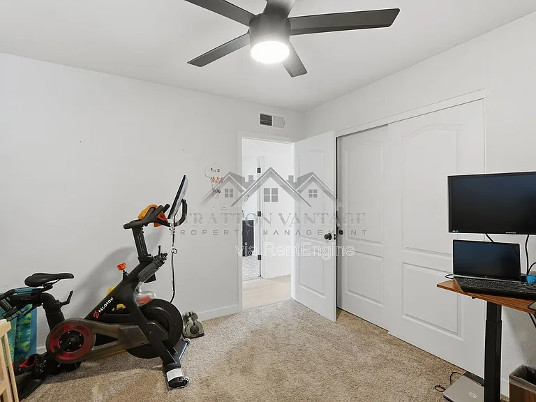 8516 E Lewis Ave — Photo 13